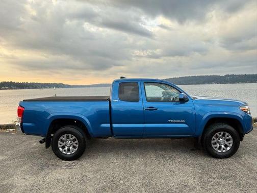 2016 Toyota Tacoma SR5