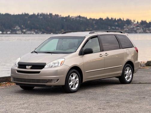 2005 Toyota Sienna LE