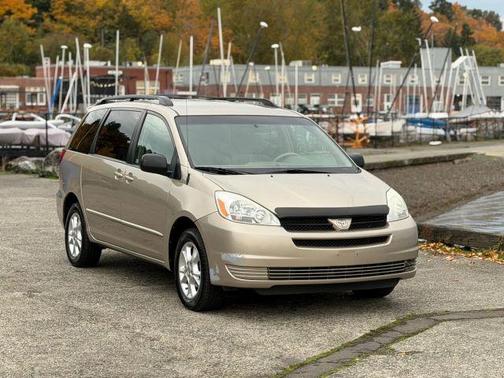 2005 Toyota Sienna LE