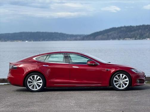 2016 Tesla Model S 90D