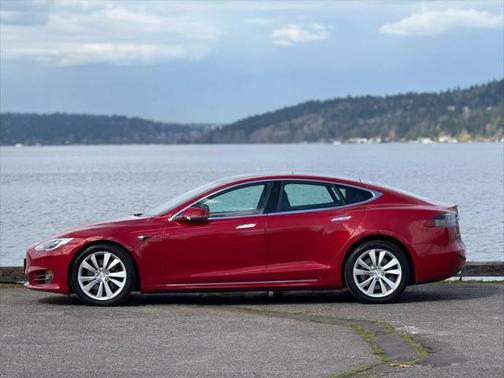 2016 Tesla Model S 90D
