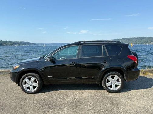 2007 Toyota RAV4 Sport