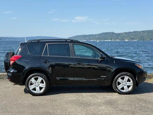 2007 Toyota RAV4 Sport