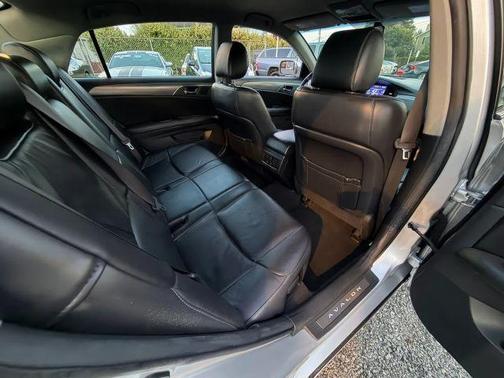 Silver 2008 Toyota Avalon Touring