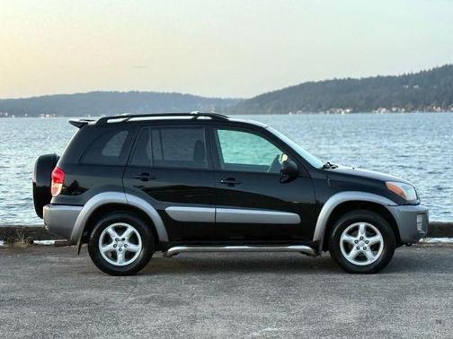 2001 Toyota RAV4 Base