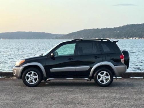 2001 Toyota RAV4 Base