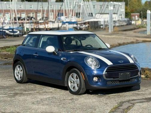 2016 MINI Hardtop Cooper