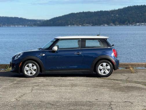 2016 MINI Hardtop Cooper