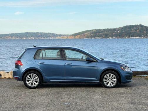 2015 Volkswagen Golf TDI S 4-Door