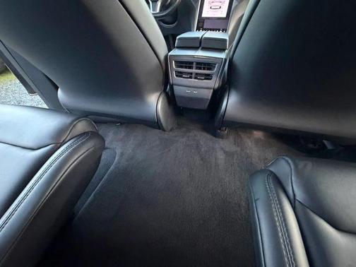 Silver 2018 Tesla Model X 75D