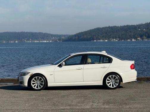 2011 BMW 328 i