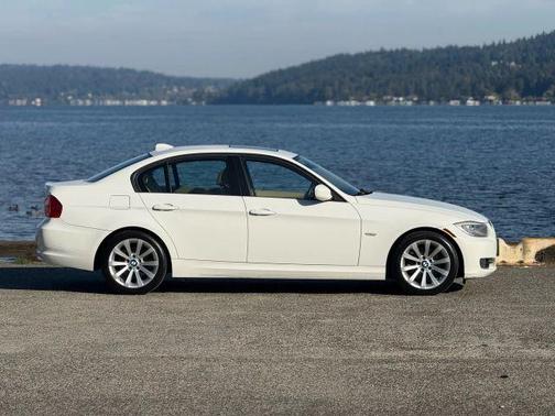 2011 BMW 328 i