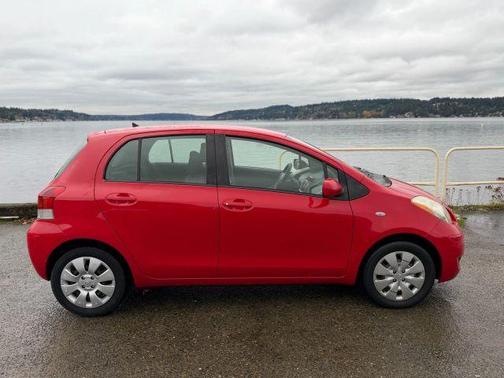 2009 Toyota Yaris S