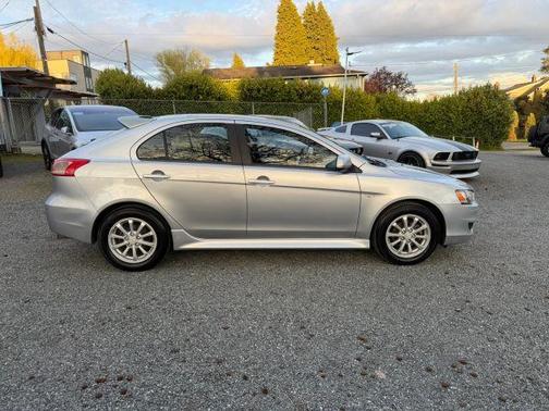 2011 Mitsubishi Lancer Sportback ES
