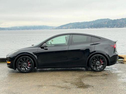 2023 Tesla Model Y Performance