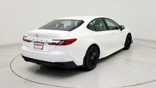 Ice 2025 Toyota Camry SE