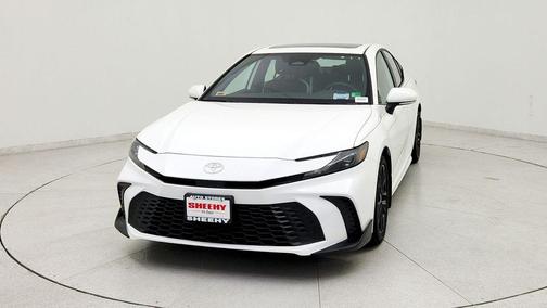 Ice 2025 Toyota Camry SE