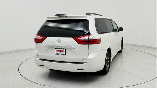2019 Toyota Sienna Limited Premium