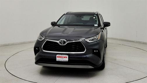 2025 Toyota Highlander Hybrid Platinum