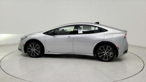 2025 Toyota Prius XLE