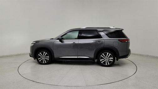 2022 Nissan Pathfinder Platinum 4WD