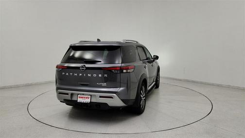 2022 Nissan Pathfinder Platinum 4WD