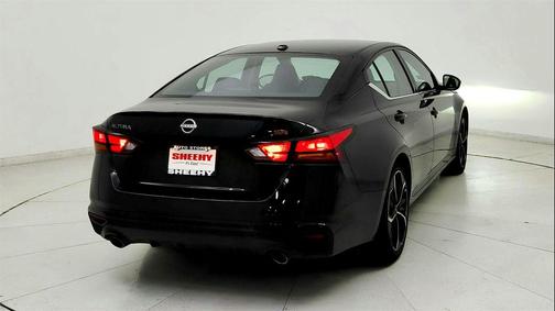 2023 Nissan Altima SR FWD