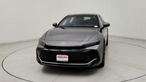 2025 Toyota Crown Platinum