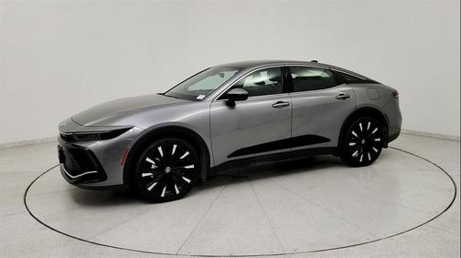 2025 Toyota Crown Platinum