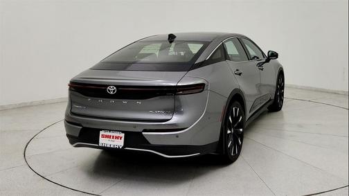 2025 Toyota Crown Platinum