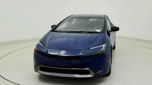 2025 Toyota Prius XLE