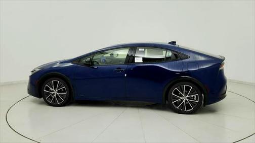 2025 Toyota Prius XLE