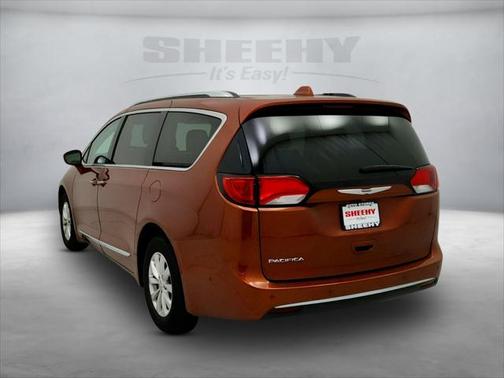 2018 Chrysler Pacifica Touring-L