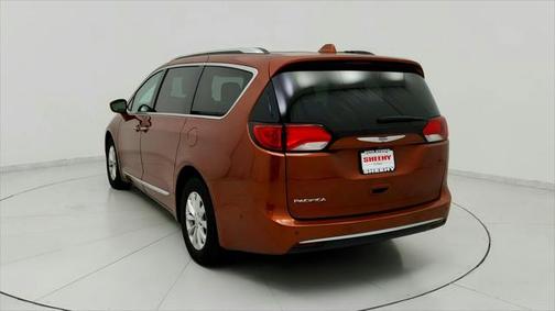 2018 Chrysler Pacifica Touring-L