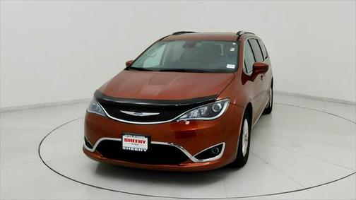 2018 Chrysler Pacifica Touring-L