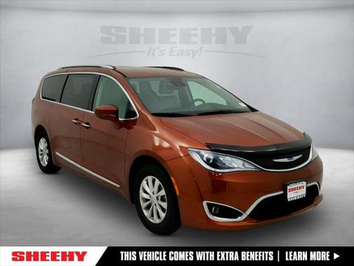 2018 Chrysler Pacifica Touring-L