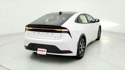 2025 Toyota Prius L