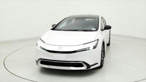 2025 Toyota Prius L