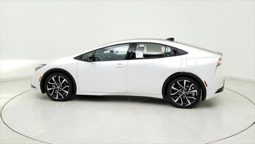 2025 Toyota Prius L