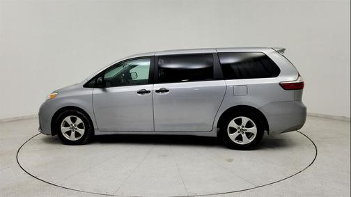 2018 Toyota Sienna SE