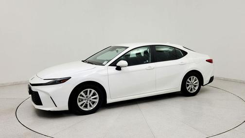 Ice 2025 Toyota Camry LE