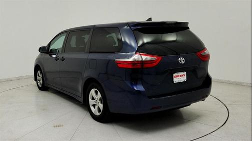 2020 Toyota Sienna SE