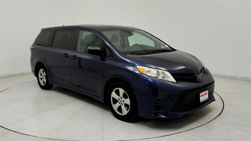 2020 Toyota Sienna SE