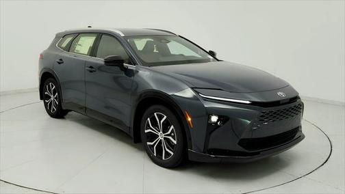 2025 Toyota Crown Signia XLE