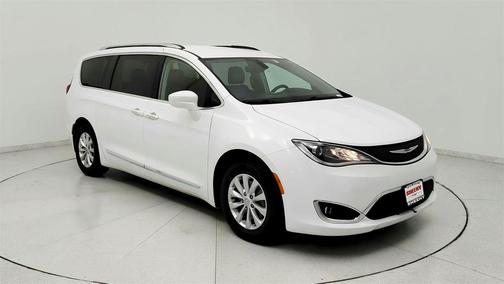 2018 Chrysler Pacifica Touring-L