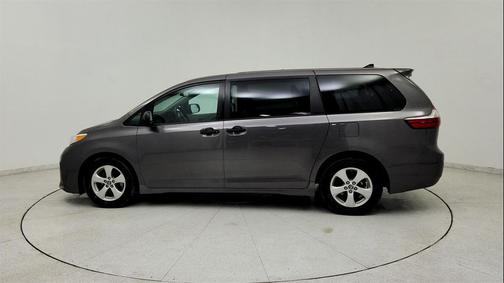 2020 Toyota Sienna SE