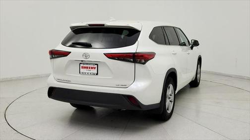 2021 Toyota Highlander LE