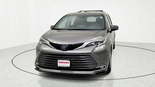 Predawn Gray Mica 2022 Toyota Sienna Platinum