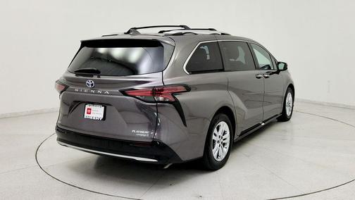 Predawn Gray Mica 2022 Toyota Sienna Platinum