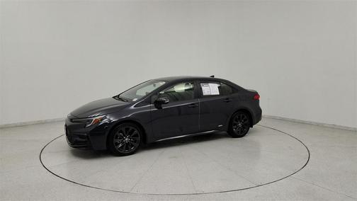 2025 Toyota Corolla Hybrid SE